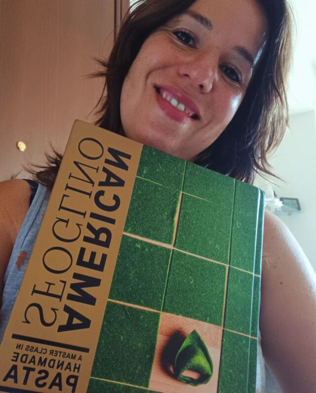 Thank you @evanfunke for this amazing gift.
It was such a big pleasure having met you and thanks so much for sharing our wonderful local food all over the world!

#evanfunke 
#fresh pasta
#experiences
#tagliatelle
#americansfoglino